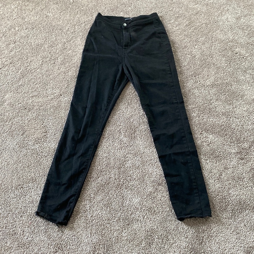 Fashion Nova Black High Rise Skinny Jeggings SIZE 7 Stretch